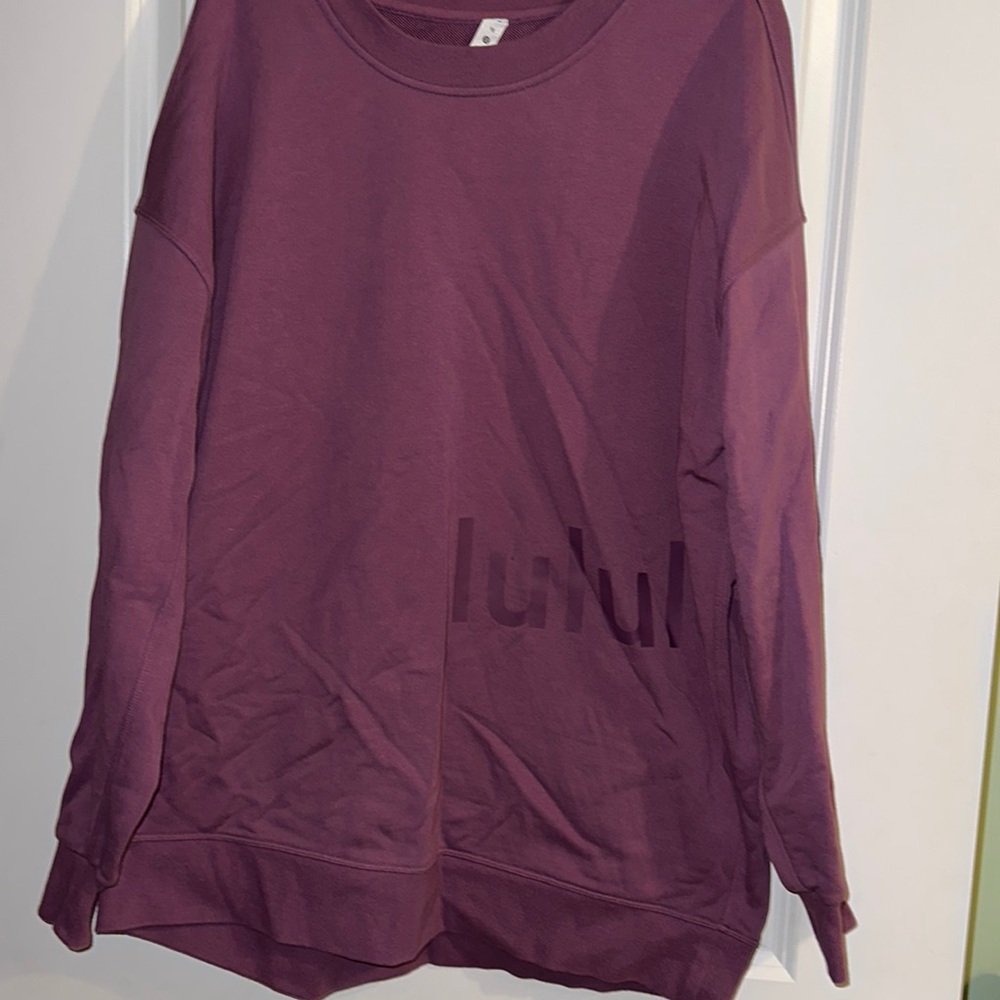 Lululemon perfectly oversized graphic crew